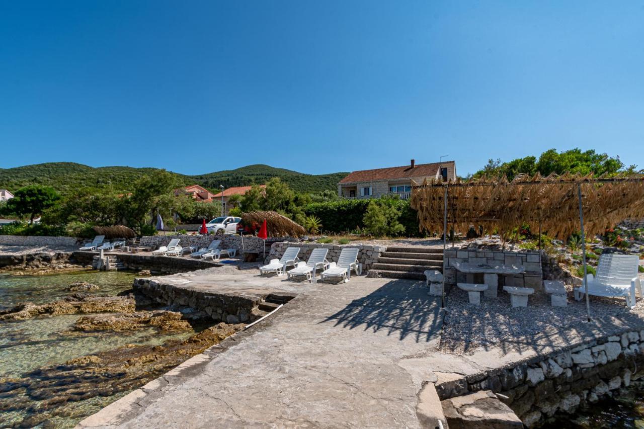 Apartments Mak Račišće Εξωτερικό φωτογραφία
