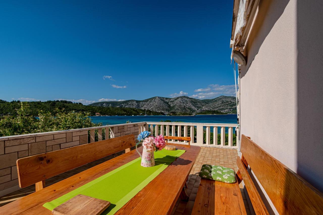 Apartments Mak Račišće Εξωτερικό φωτογραφία