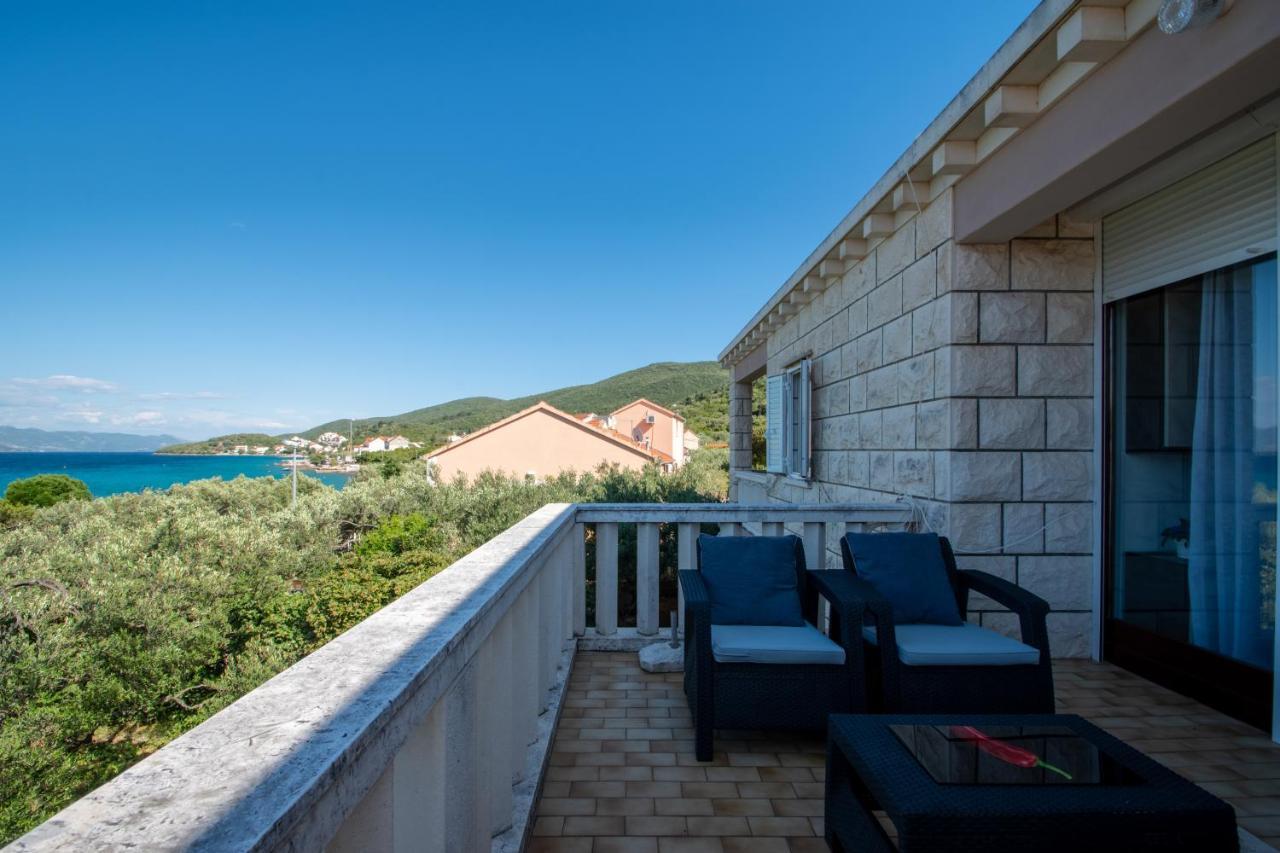 Apartments Mak Račišće Εξωτερικό φωτογραφία