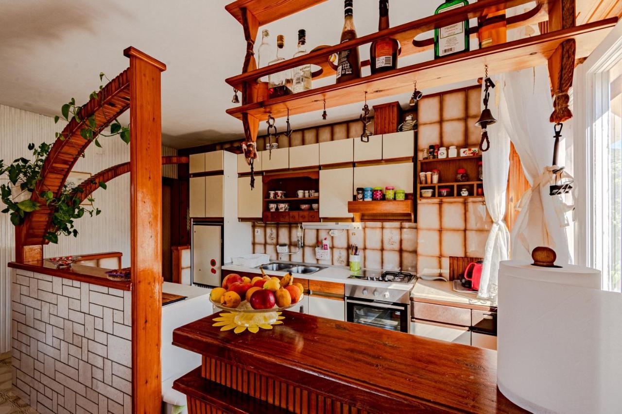 Apartments Mak Račišće Εξωτερικό φωτογραφία