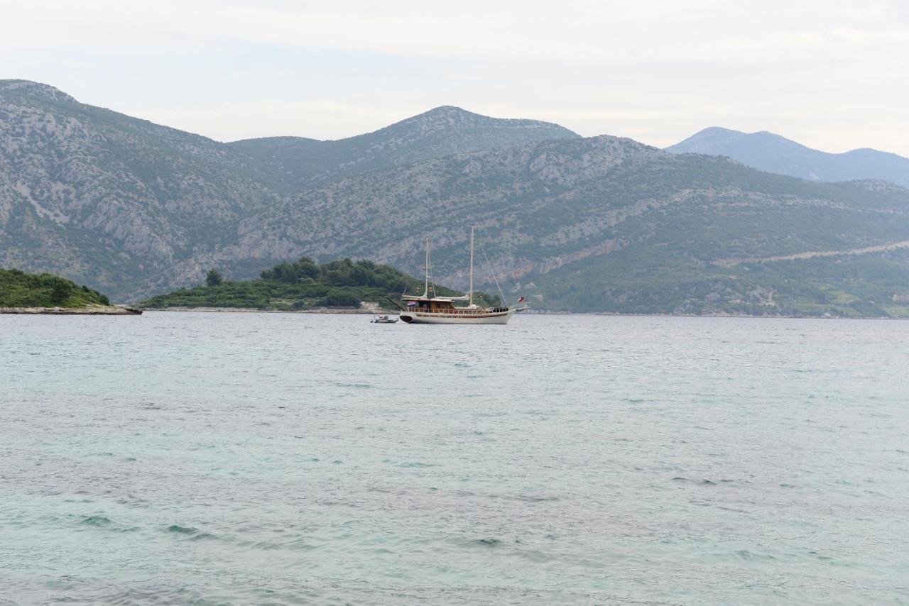 Apartments Mak Račišće Εξωτερικό φωτογραφία